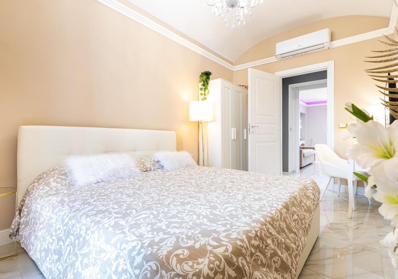 Elegant Suite - In Centro Portanuova Turijn Buitenkant foto